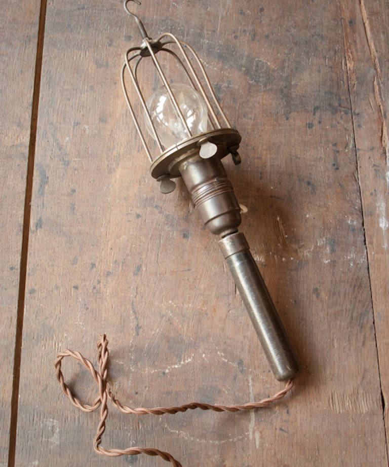 Mechanics lamp