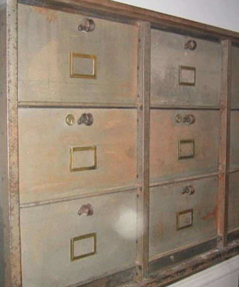 Industrial storage drawers