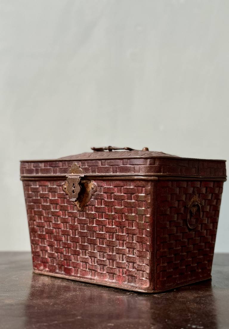 Bon Voyage Tin, circa 1900